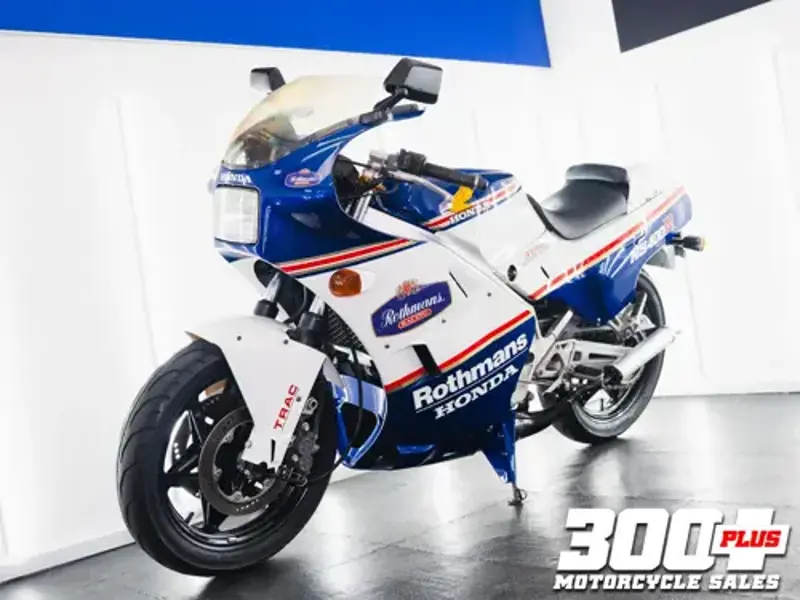 NS 400R specs
