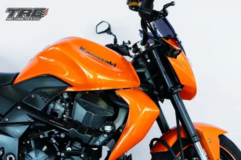 Z 750 specs