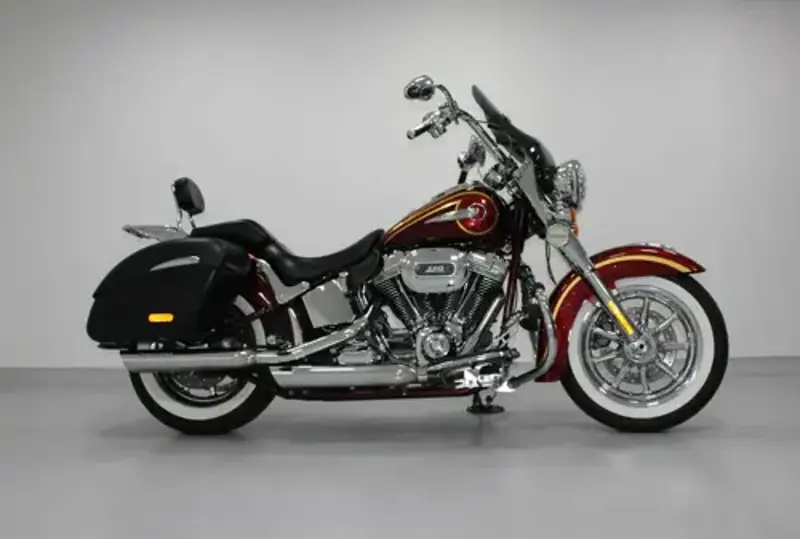CVO Softail Deluxe specs