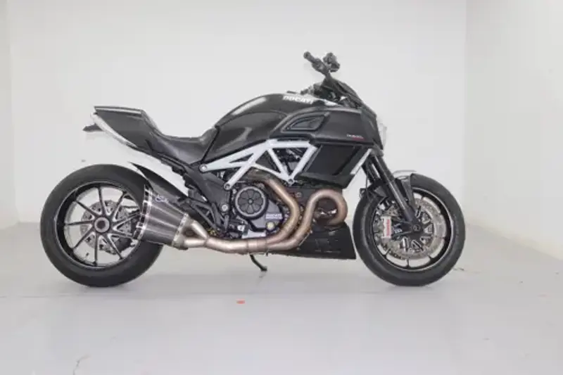 2015 Ducati Diavel Carbon