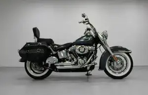 2015 Harley-Davidson Heritage Softail Classic specs