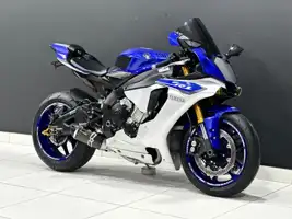 Yamaha YZF-R1 2015 specs