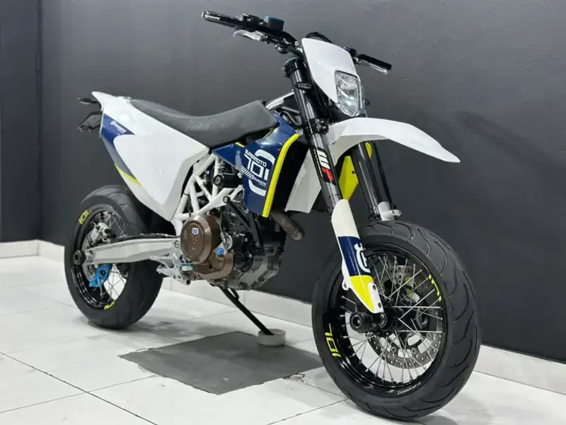 2016 Husqvarna 701 Supermoto