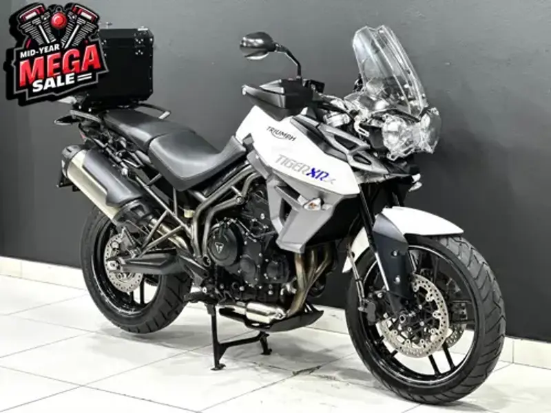 Tiger 800 XRx specs