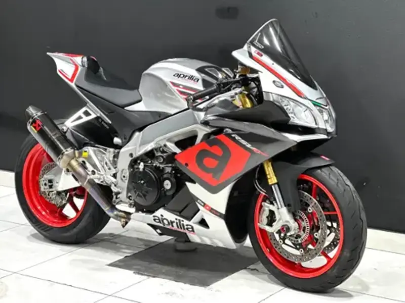 2017 Aprilia RSV-4 RR