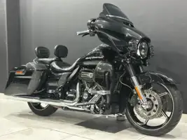 2017 Harley-Davidson CVO Street Glide specs