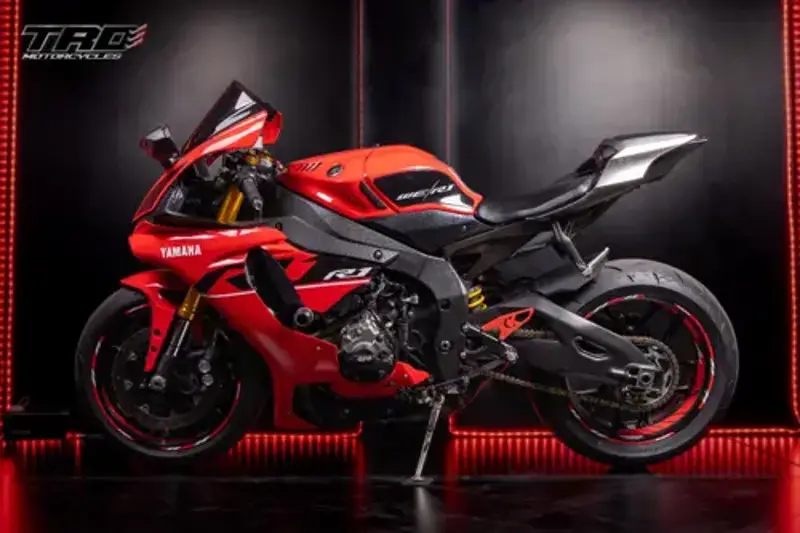 YZF 1000 R1 specs