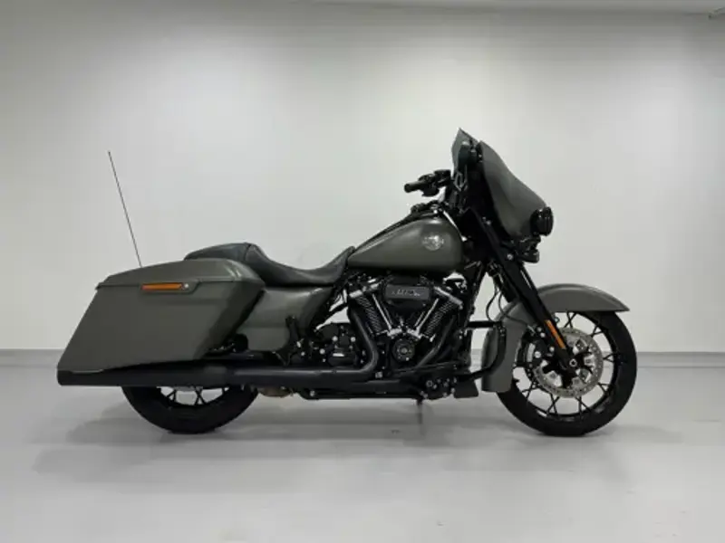 Street Glide Special 114 specs