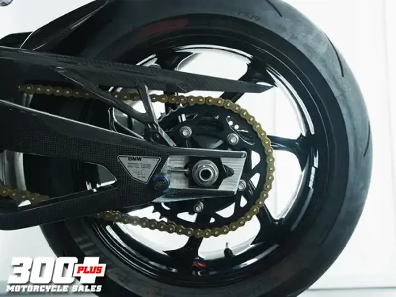 BMW M 1000RR 2022 specs