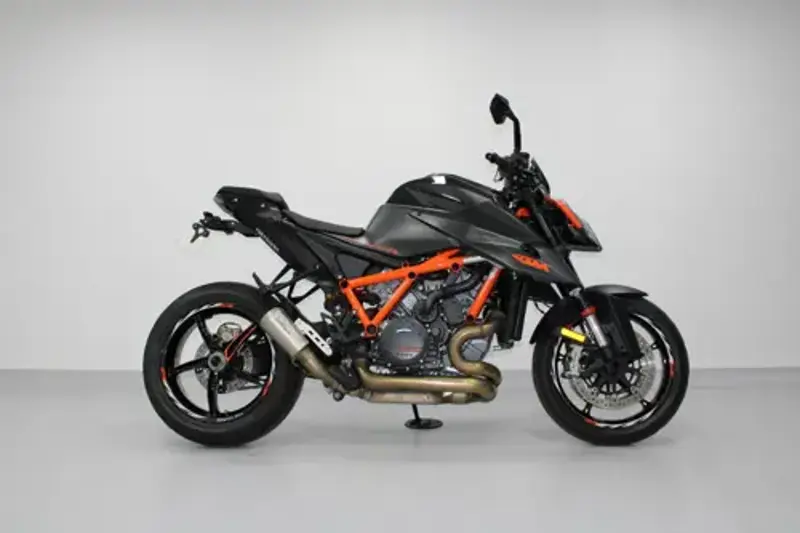 1290 Super Duke R specs