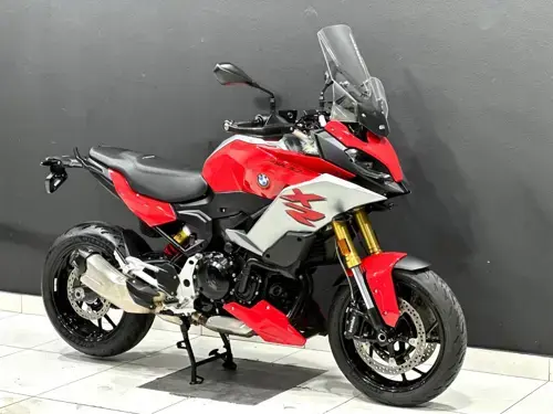 2022 BMW F 900XR specs