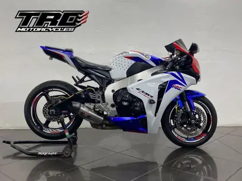 Honda CBR1000RR 2010 specs