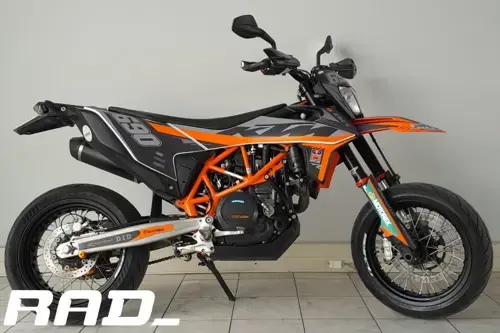 690 SMC R specs