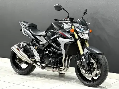 Suzuki GSR750 2013 specs